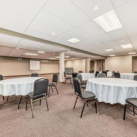Grande Cache Inn & Suites ภายนอก รูปภาพ