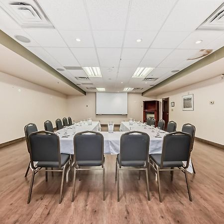 Grande Cache Inn & Suites ภายนอก รูปภาพ