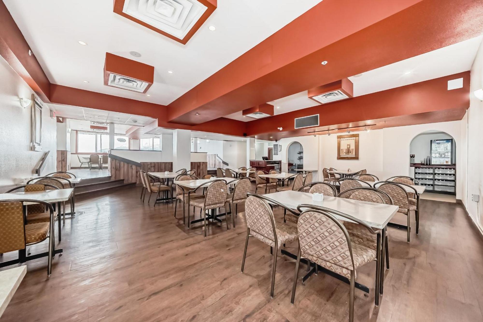 Grande Cache Inn & Suites ภายนอก รูปภาพ