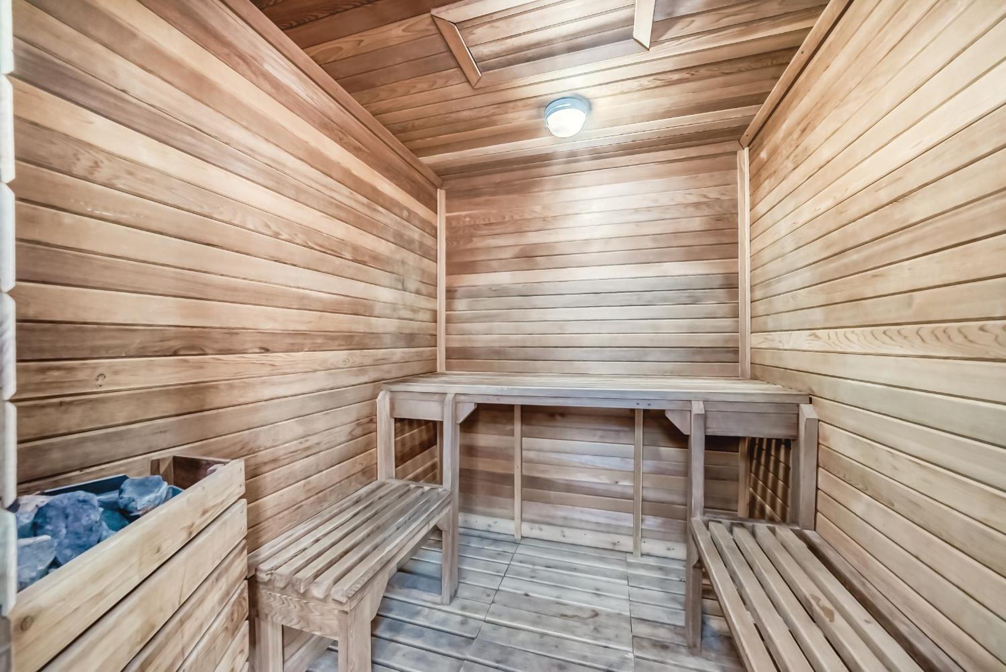 Grande Cache Inn & Suites ภายนอก รูปภาพ