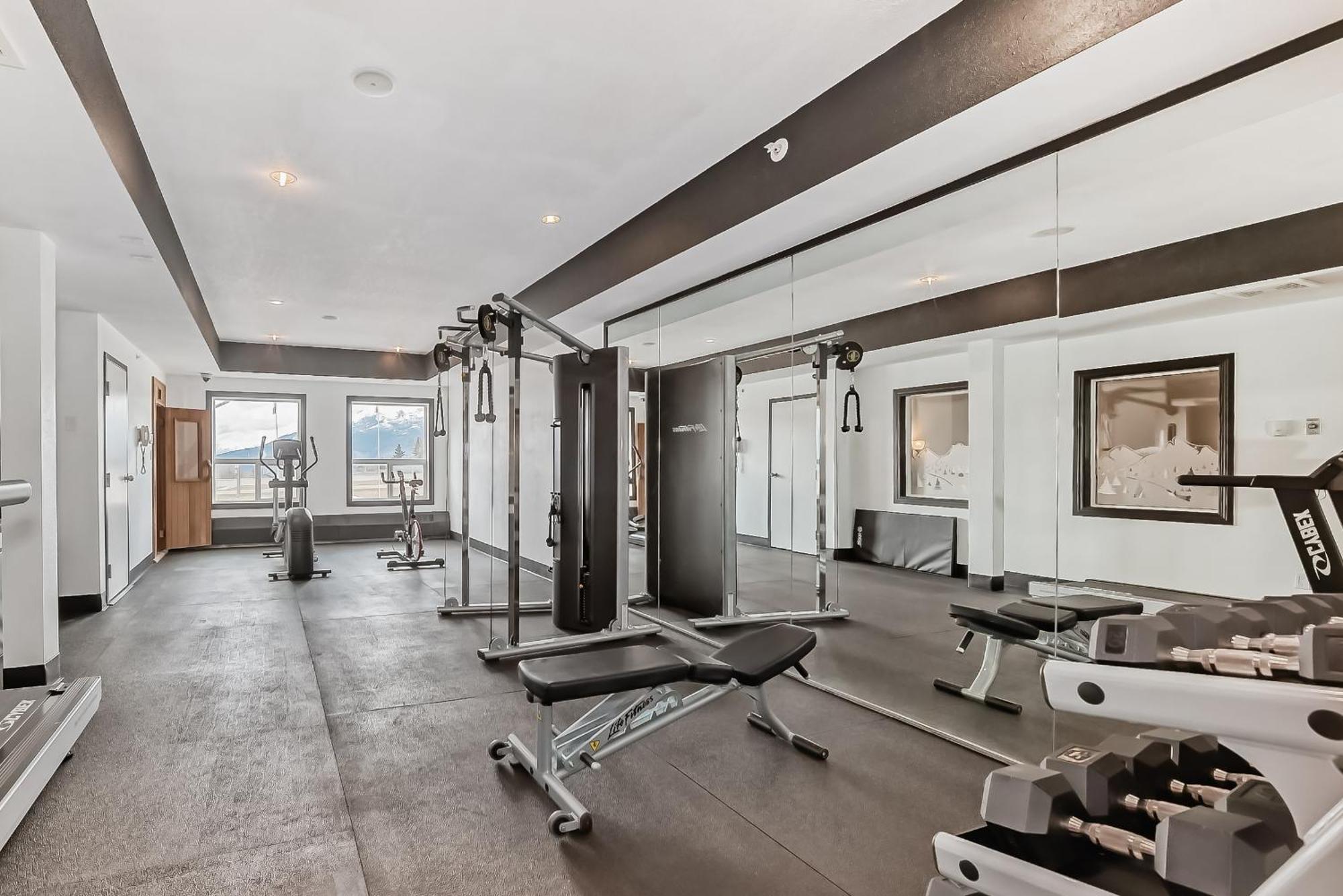Grande Cache Inn & Suites ภายนอก รูปภาพ