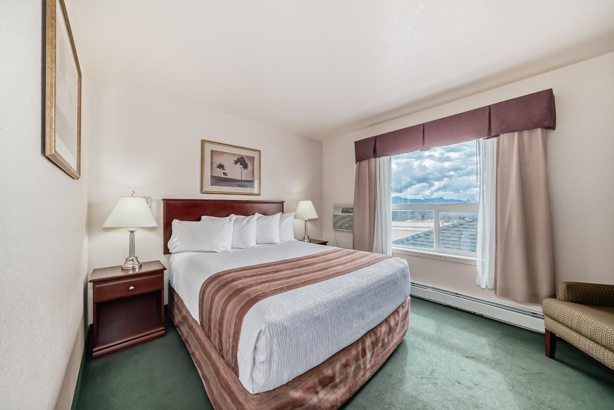 Grande Cache Inn & Suites ภายนอก รูปภาพ