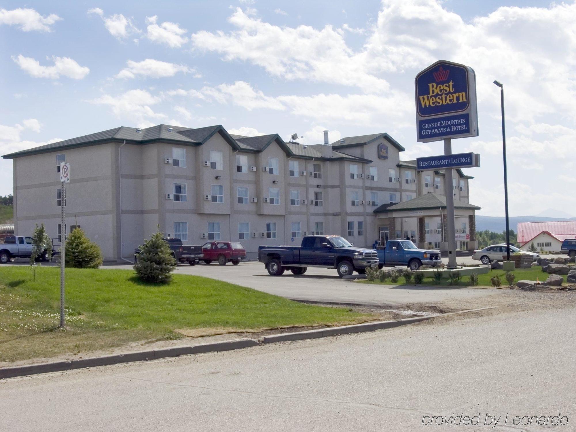 Grande Cache Inn & Suites ภายนอก รูปภาพ