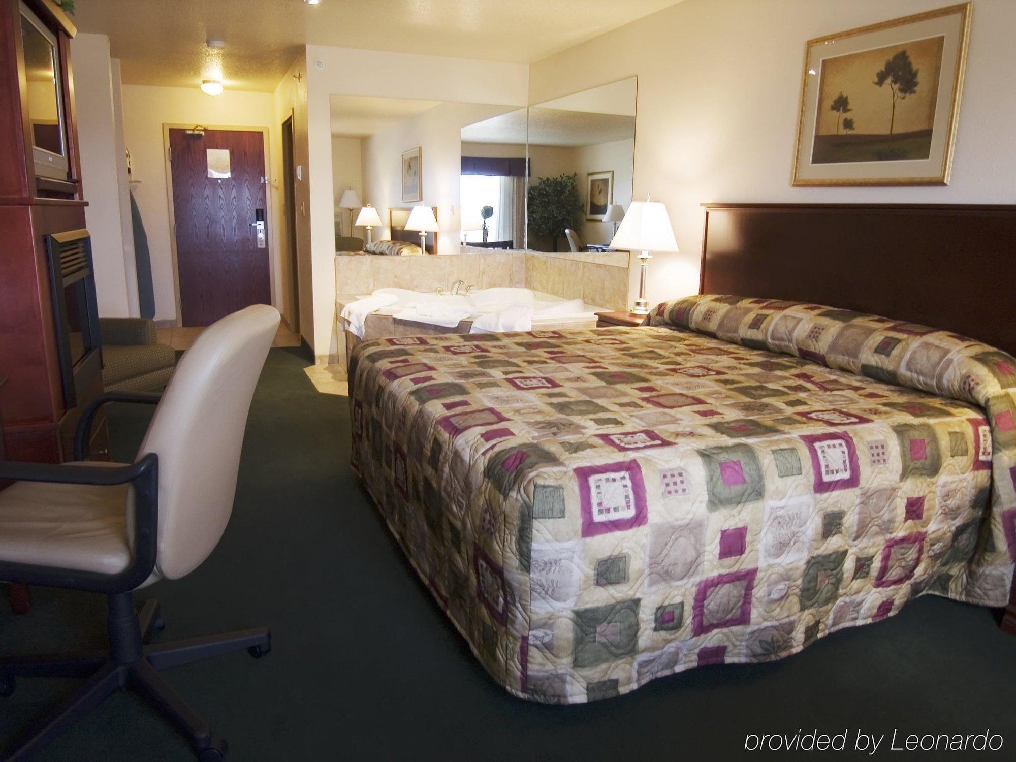 Grande Cache Inn & Suites ห้อง รูปภาพ