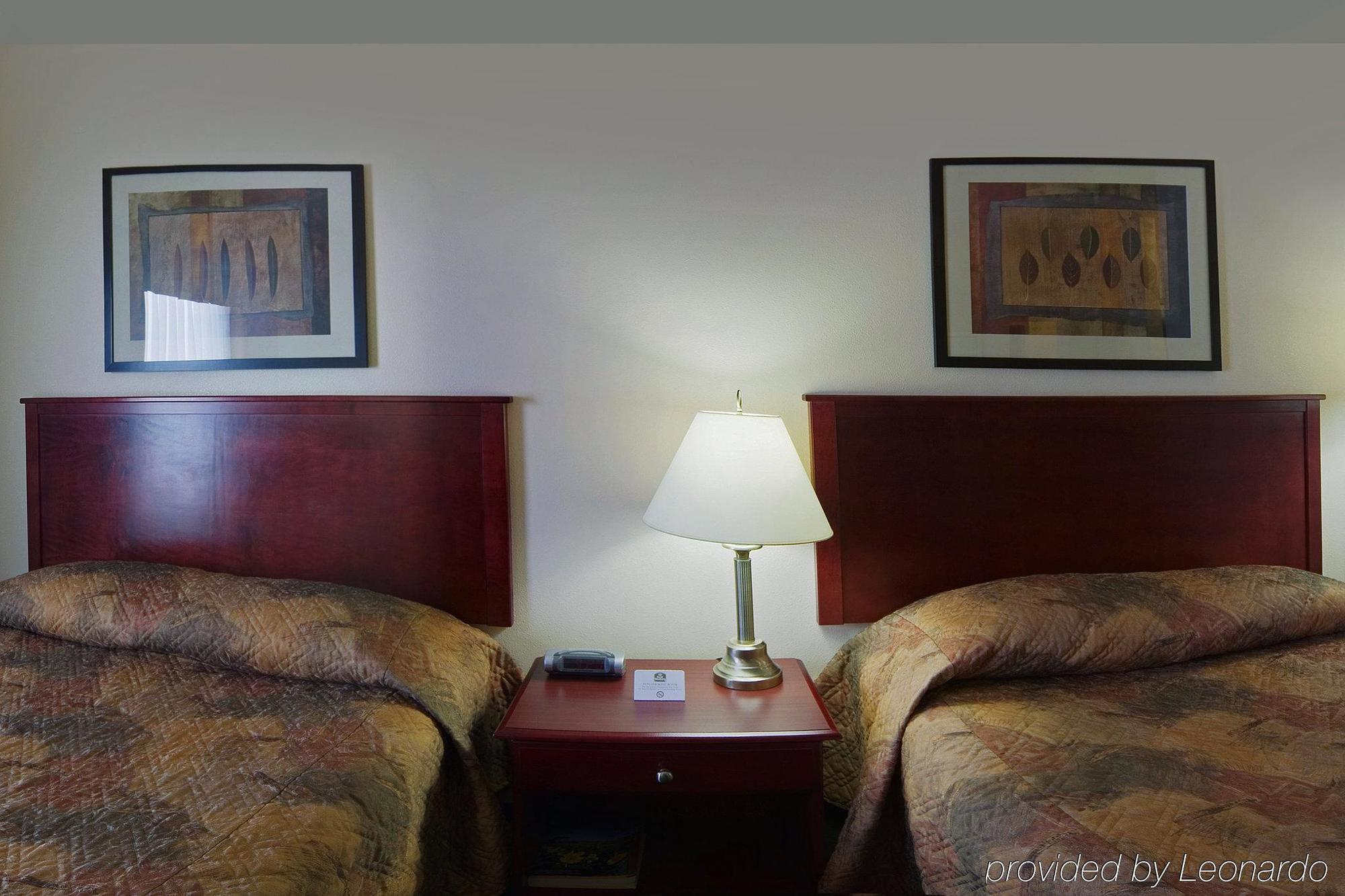 Grande Cache Inn & Suites ภายนอก รูปภาพ