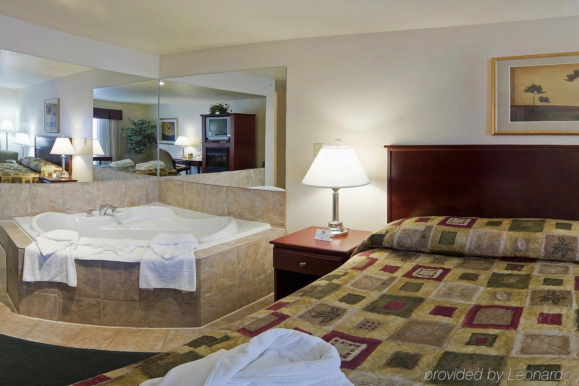 Grande Cache Inn & Suites ห้อง รูปภาพ