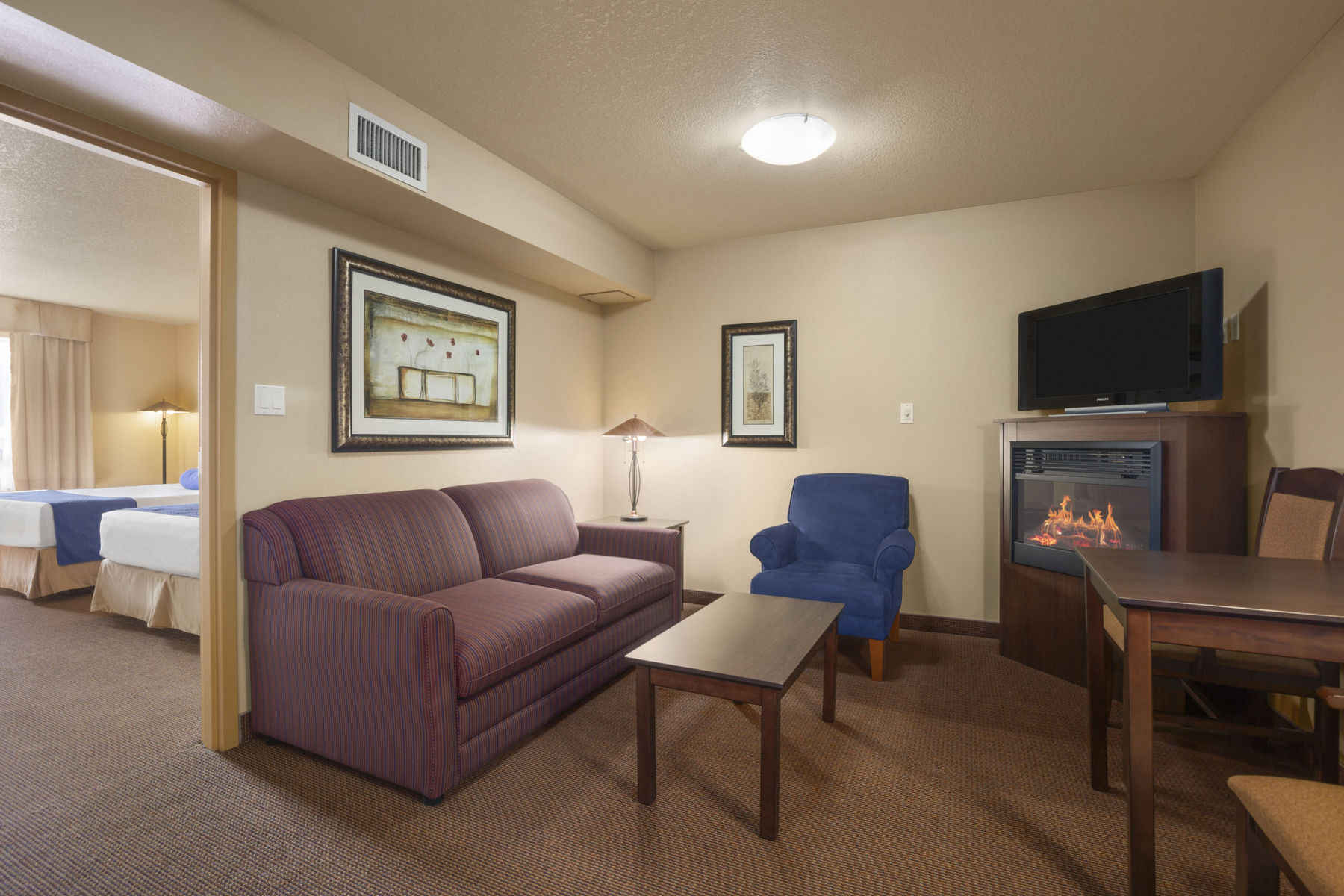 Grande Cache Inn & Suites ภายนอก รูปภาพ